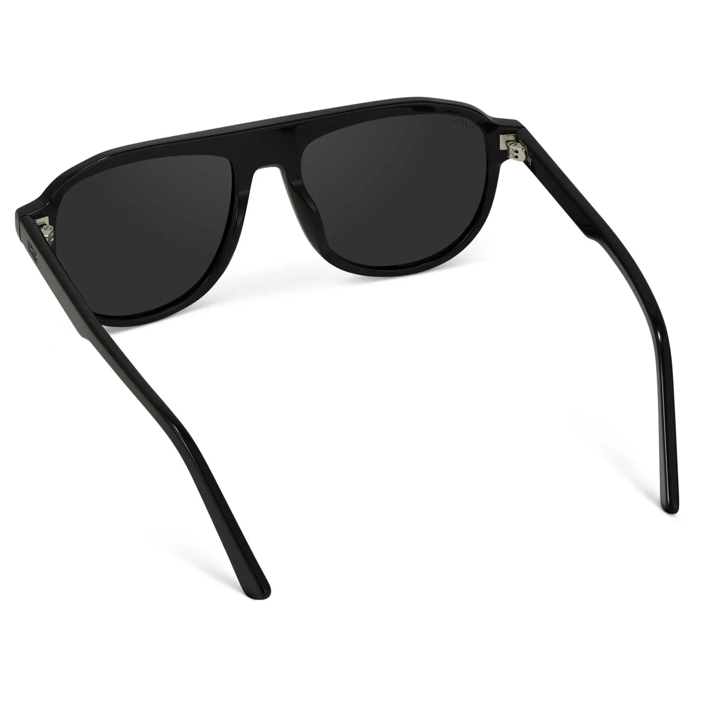 Wyatt | Polarized
